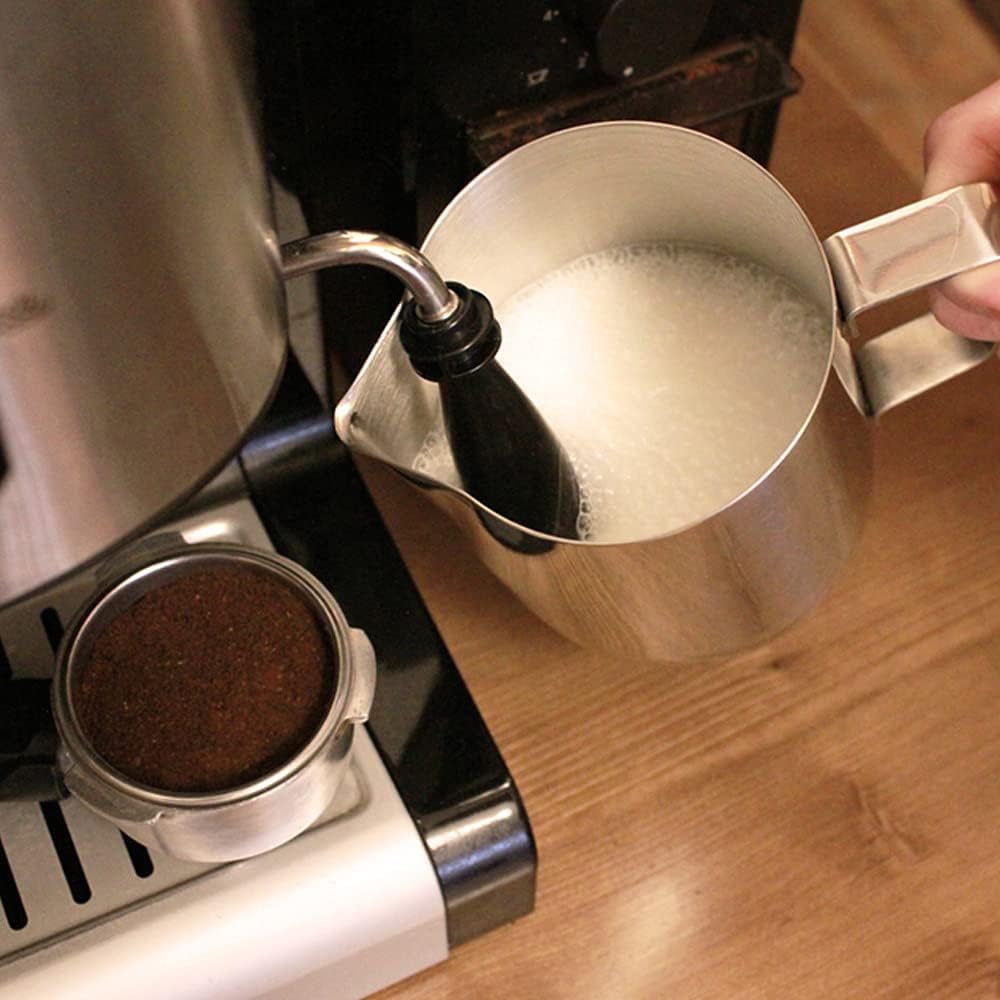 900ml Stainless Steel Milk Frothing Pitcher with Measurement Marks, 32oz Steaming Pitcher for Coffee, Cappuccino, Latte Art Milk Jug Cup for Home & Professional Use (1)