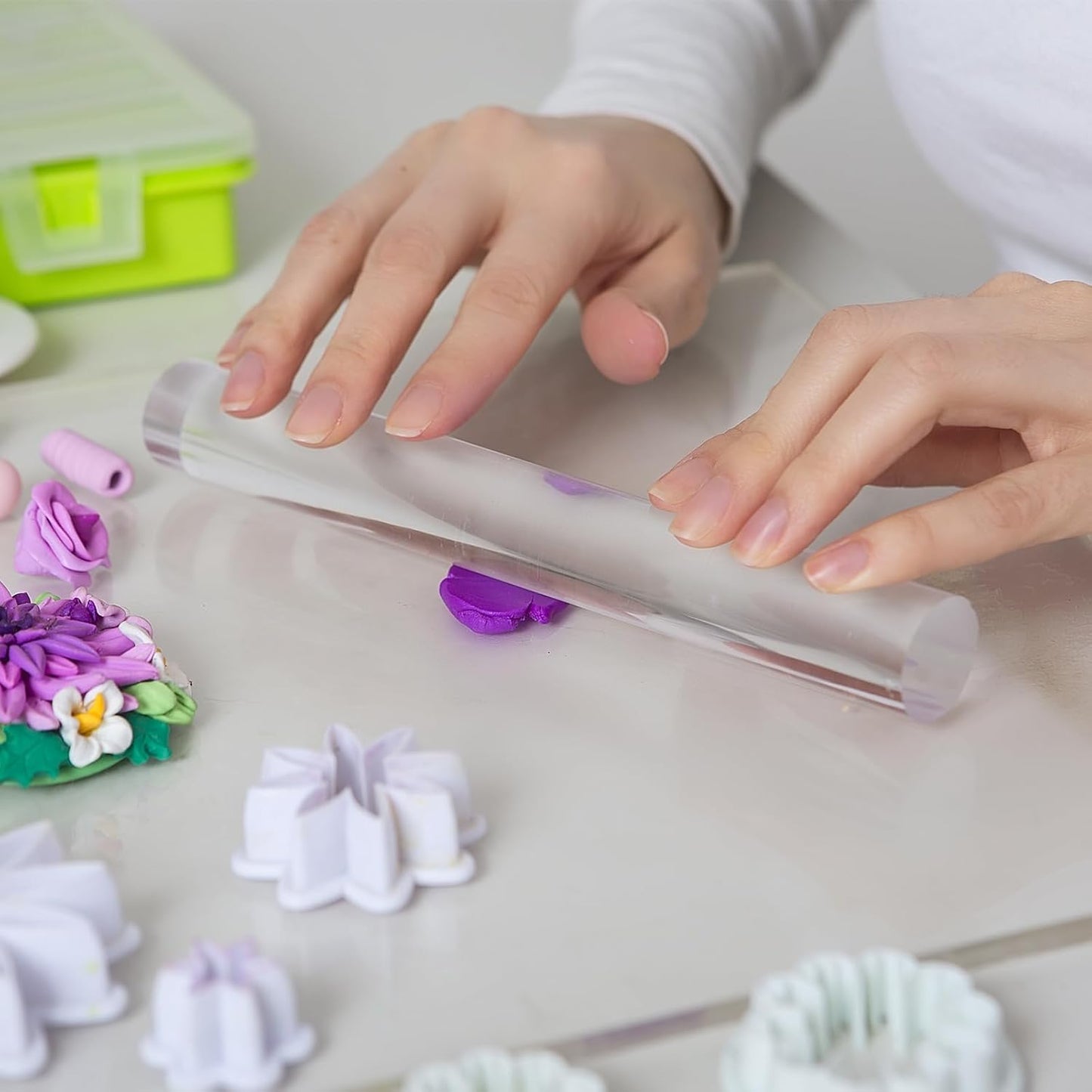 HARFINGTON Acrylic Clay Roller 8 Inch x 1 Inch Solid Non-Stick Plastic Round Tube Roller Polymer Clay Rod Fondant Rolling Pin for Shaping, Sculpting, Modeling DIY Crafts, Pink