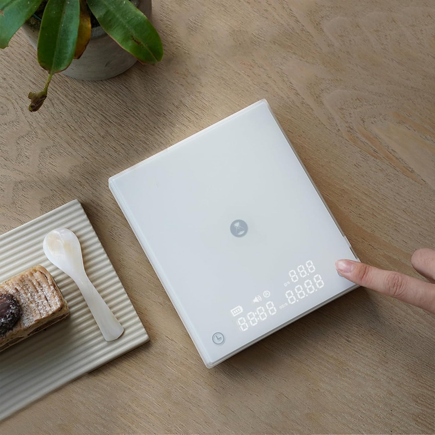 TIMEMORE Coffee Scale Basic 2.0 Electronic Espresso White Scale with Water Flow Rate and Timer Function, Free Switching of Ounce/kg Units, Digital Scale for Kitchen/Baking/Cooking