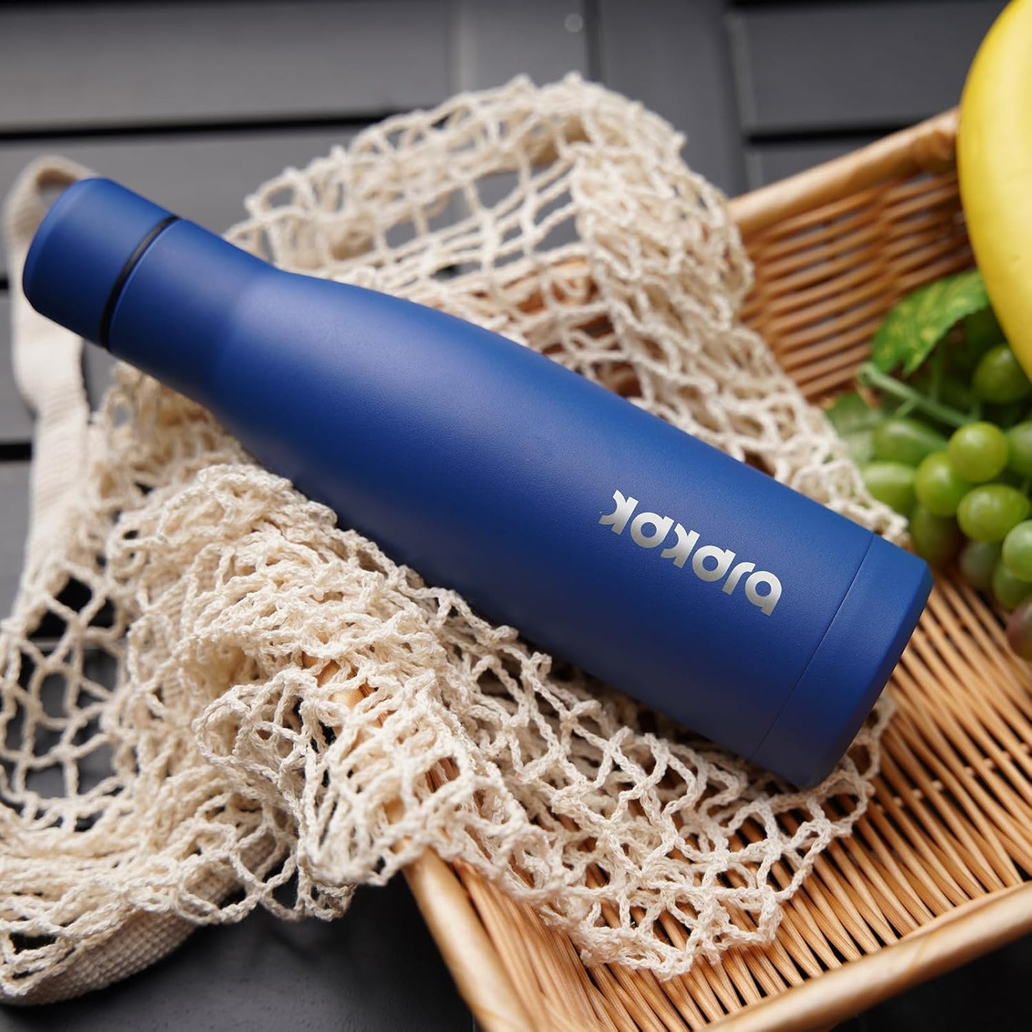 BJPKPK 25oz Insulated Water Bottle Double Wall Vacuum Insulated Stainless Steel Water Bottles for Spots Keep Cold and Hot,Midnight Black