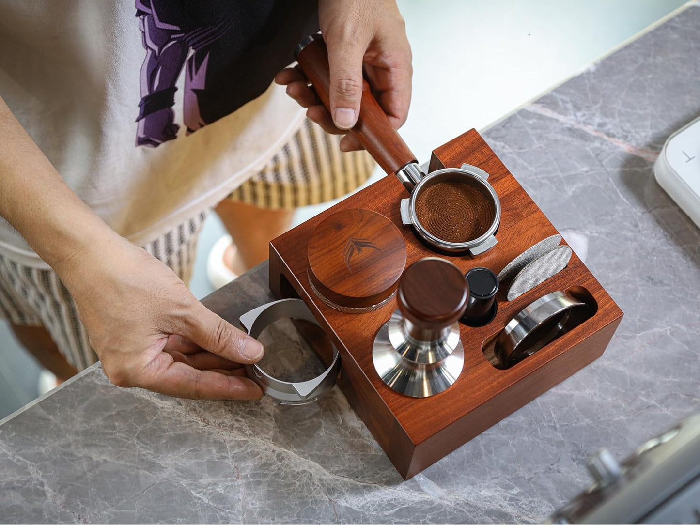 Breville Espresso Accessories Kit 54mm Bottomless Portafilter, Auto-Level Tamper, Coffee Distributor, Dosing Funnel with Puck Screen & Wooden Tamping Station