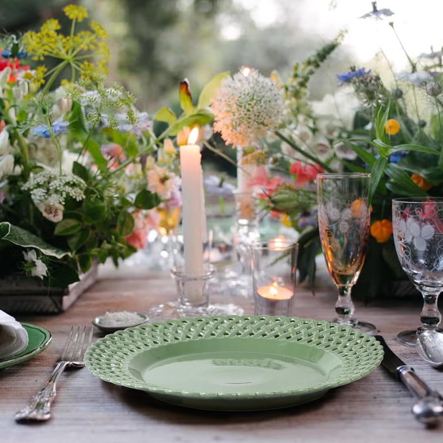 Graceful Basketweave Wide Rim 12 inch Dinner Plates, Extra Large Round Platter Scallop Serving Tray Set of 4, for Restaurant, Kitchen, Party, Home, Wedding, Gift, Microwave Dishwasher Safe, Sage Green