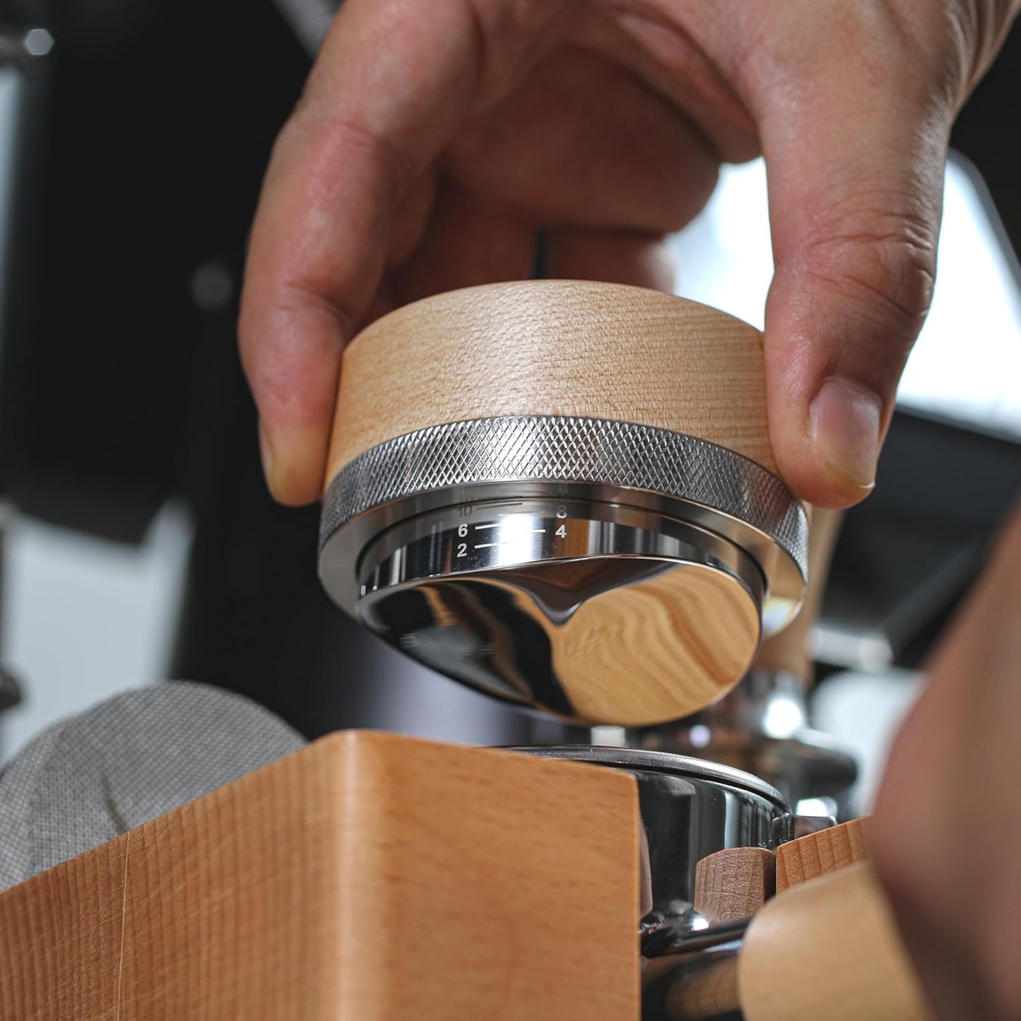 Espresso Distribution Tool 58.5mm Maple Coffee Distributor Adjustable Depth Stainless Steel Espresso Leveler Premium Espresso Machine Accessories For Coffee Bar