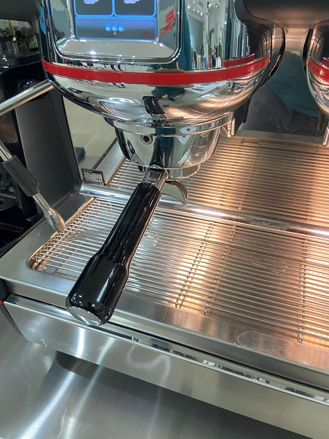 58mm Double Spout Portafilter Compatible with La Marzocco Espresso Machine Stainless Steel Espresso Portafilter with Double Shot Filter Basket Espresso Accessories-Handle Plastic