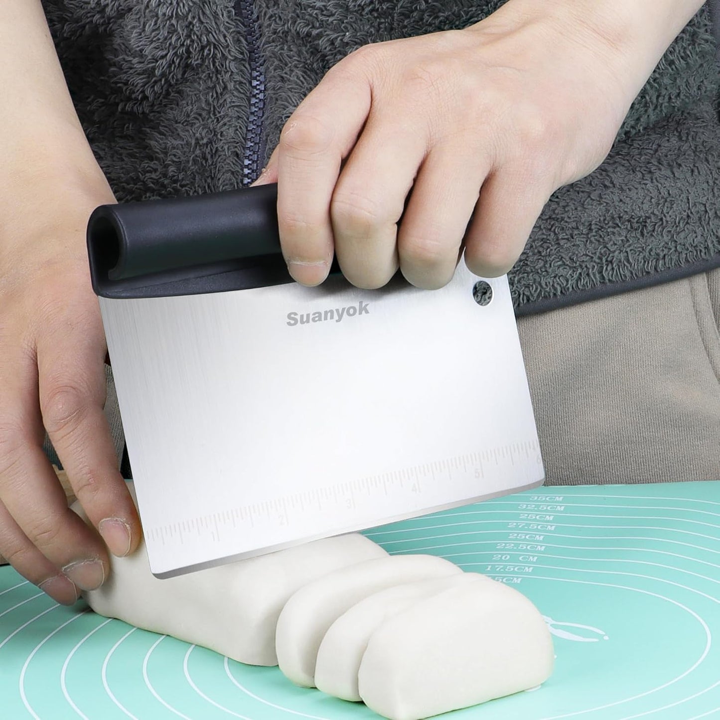 Bench Scraper Food Vegetable Chopper,Stainless Steel Pizza Dough Scraper-Flexible Plastic Bowl/Cake Scraper 5-Piece Set,Bread/Pastry/Pizza/Flour/Cheese Cutter (Black)